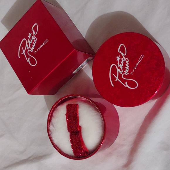 MAC X Patrick Starrr Powder - Picture 2 of 4